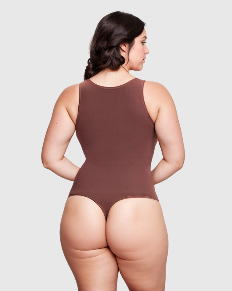 Body tipo tanga color crema de mantequilla